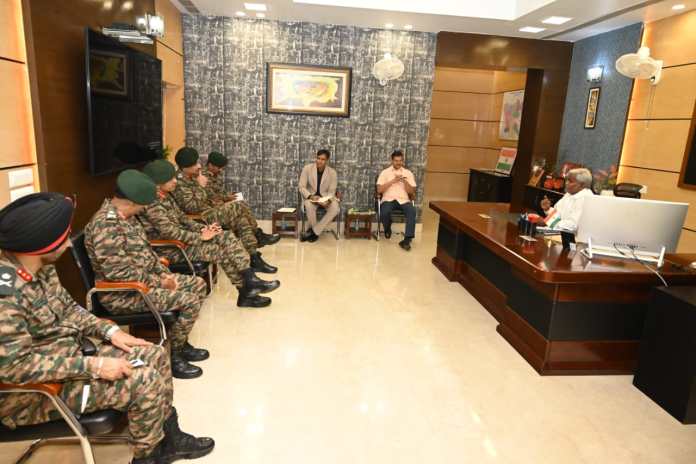 ARMY-general-meets-champai-soren
