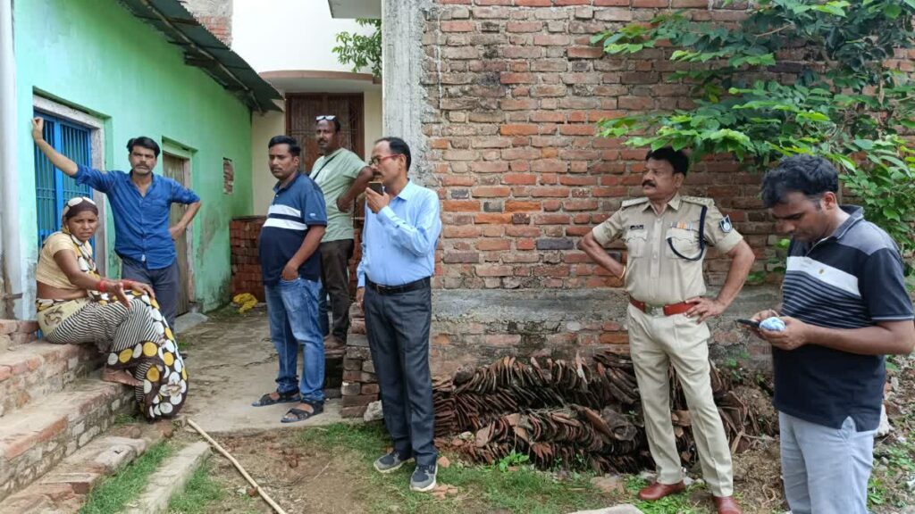सतना में दंपति और उनके दो बच्चों के शव मिले, जांच शुरू