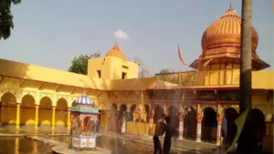 राजस्थान के बारां में मंदिर का गुंबद टूटने से सांप्रदायिक तनाव फैला
