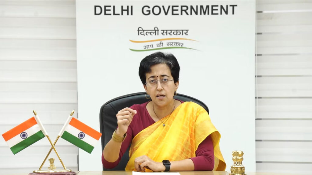 शिक्षा मंत्री ने 5,000 शिक्षकों के तबादले रद्द करने का दिया आदेश, अफसरों पर रिश्वत लेने का आरोप