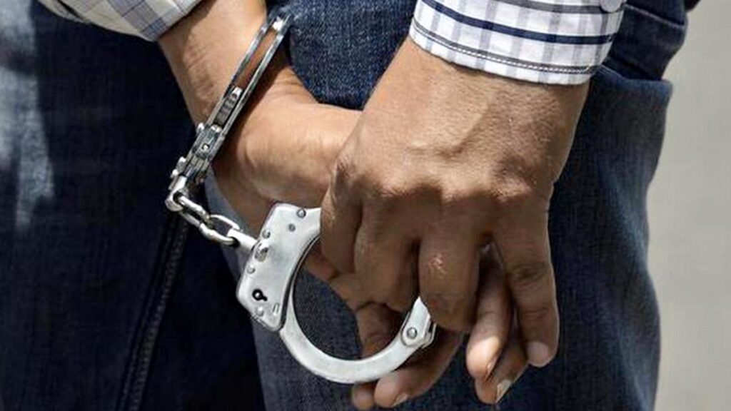 दिल्ली के कापसहेड़ा इलाके में एक फार्म हाउस में नाबालिग का आपत्तिजनक वीडियो बनाया, गिरफ्तार