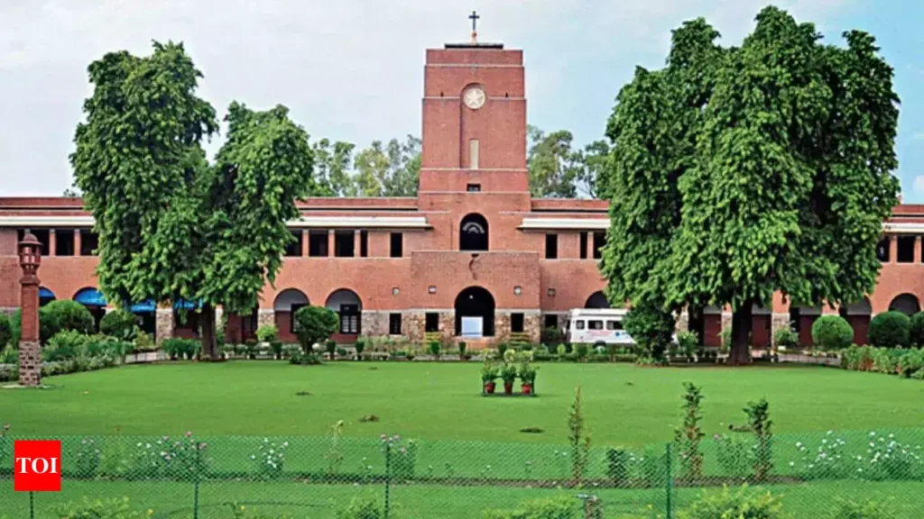 दिल्ली विश्वविद्यालय के हिंदू अध्ययन केंद्र में नए विषय आने की संभावना, भगवद् गीता, धर्म और जाति की पढ़ाई कर सकेंगे विद्यार्थी