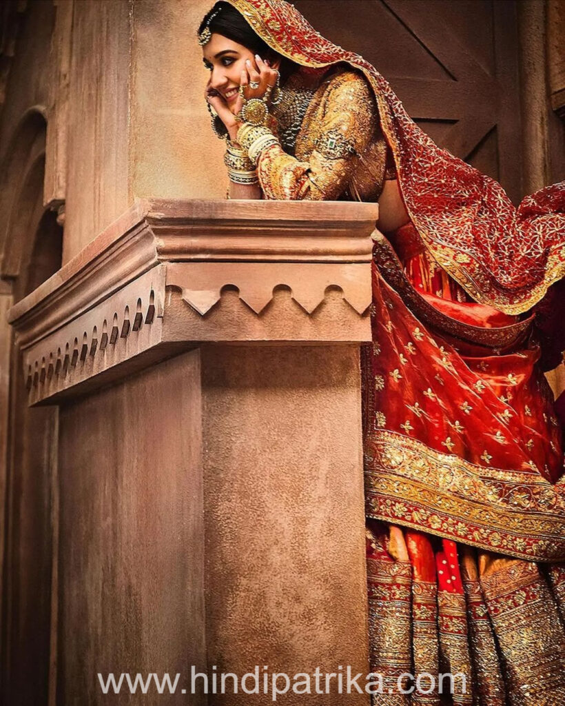 Radhika Merchant's bridal look, Bridal look white and red lehenga with double dupatta (7)