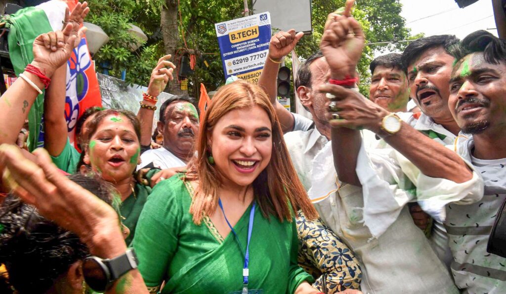 पश्चिम बंगाल उपचुनाव परिणाम, सत्तारूढ़ दल ने भाजपा से छीनीं तीन सीट, तृणमूल कांग्रेस ने सभी चार सीट जीतीं