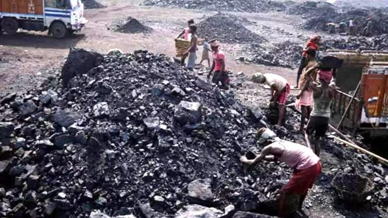 Three workers died due to suffocation in a coal mine in Gujarat, case against four including two BJP leaders