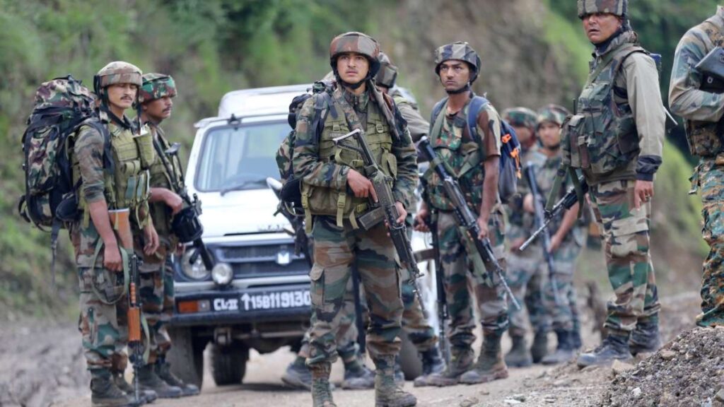 नौ जुलाई को मुठभेड़ के बाद भागे आतंकियों पर हमले का शक