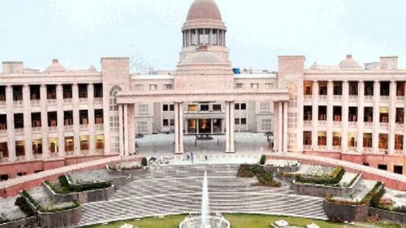 यूपी में 69 हजार शिक्षक भर्ती को हाईकोर्ट ने रद्द किया, चली जाएंगी हजारों शिक्षकों की नौकरी