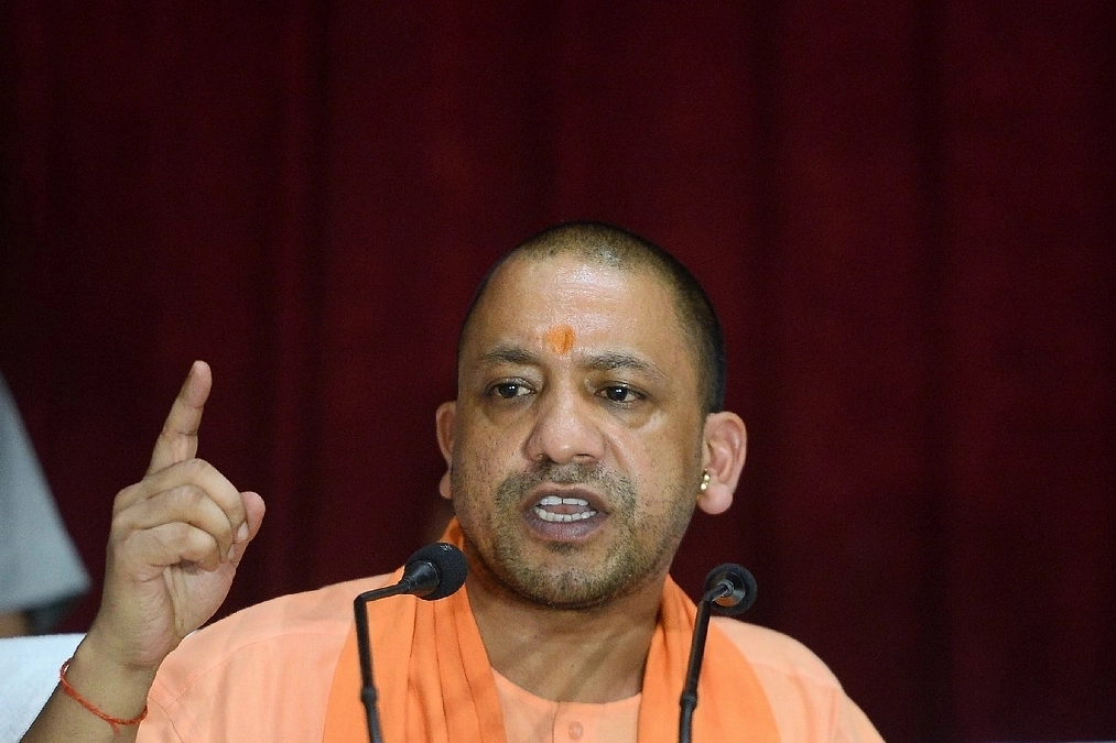 बांग्लादेश की घटनाओं पर योगी आदित्यनाथ ने कहा पड़ोसी देश में मंदिर निशाने पर, सनातन धर्म को खतरा