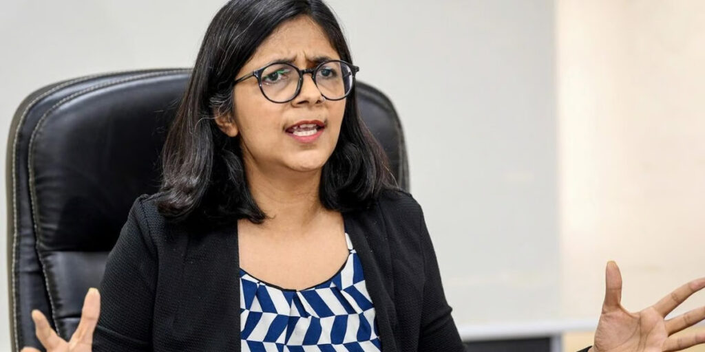 स्वाति ने केजरीवाल पर साधा निशाना, भाजपा ने भी उठाए सवाल, पांच करोड़ के पर्दे व 70 लाख के दरवाजे खोल रहे पोल