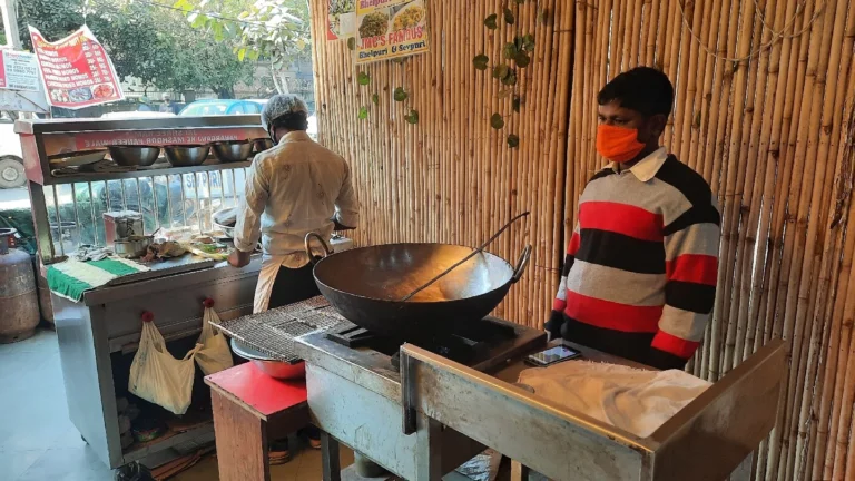 delhi-food-court